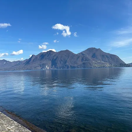 公寓 La Terrazza 韦尔巴尼亚